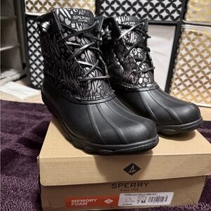 Sperry Women's Black and Gray Winter Boots